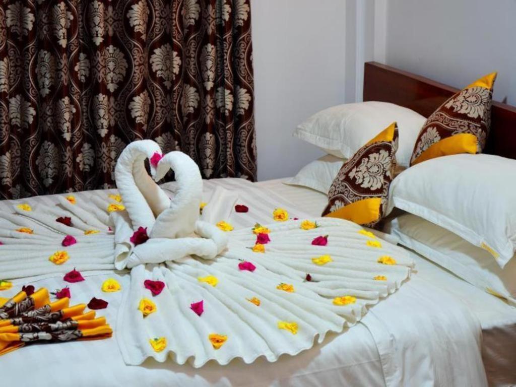 מנדלאי Hotel Ye Myanmar מראה חיצוני תמונה