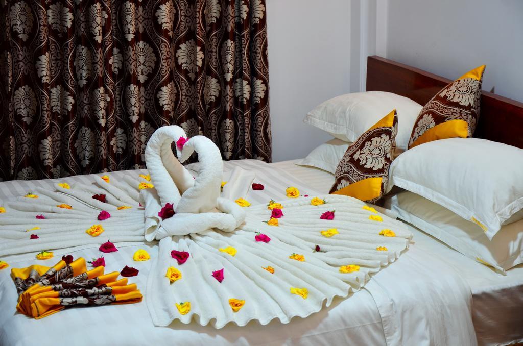 מנדלאי Hotel Ye Myanmar מראה חיצוני תמונה