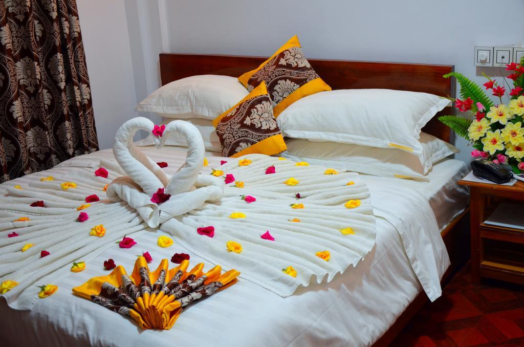 מנדלאי Hotel Ye Myanmar מראה חיצוני תמונה