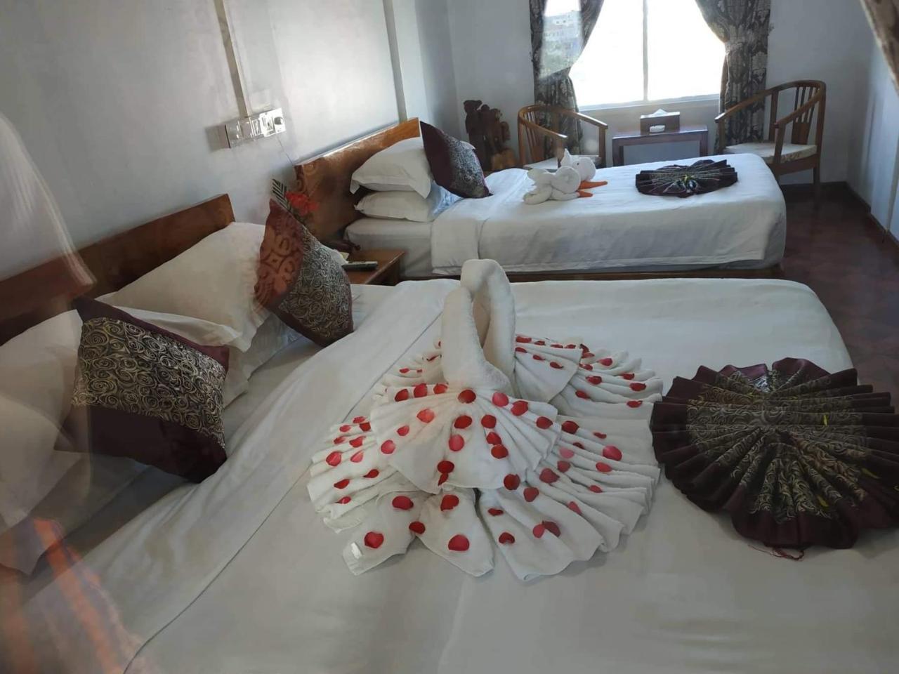 מנדלאי Hotel Ye Myanmar מראה חיצוני תמונה